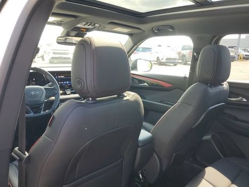 Used 2025 Chevrolet TrailBlazer RS w/ Convenience Package AWD/4WD image 11