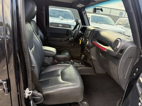 Used 2016 Jeep Wrangler Unlimited Sport AWD/4WD image 10