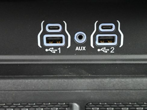 New 2026 RAM 1500 Laramie w/ Night Edition AWD/4WD image 6