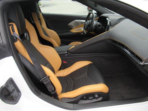 Used 2020 Chevrolet Corvette Stingray Preferred Cpe w/ 2LT Preferred Equipment Group RWD image 12
