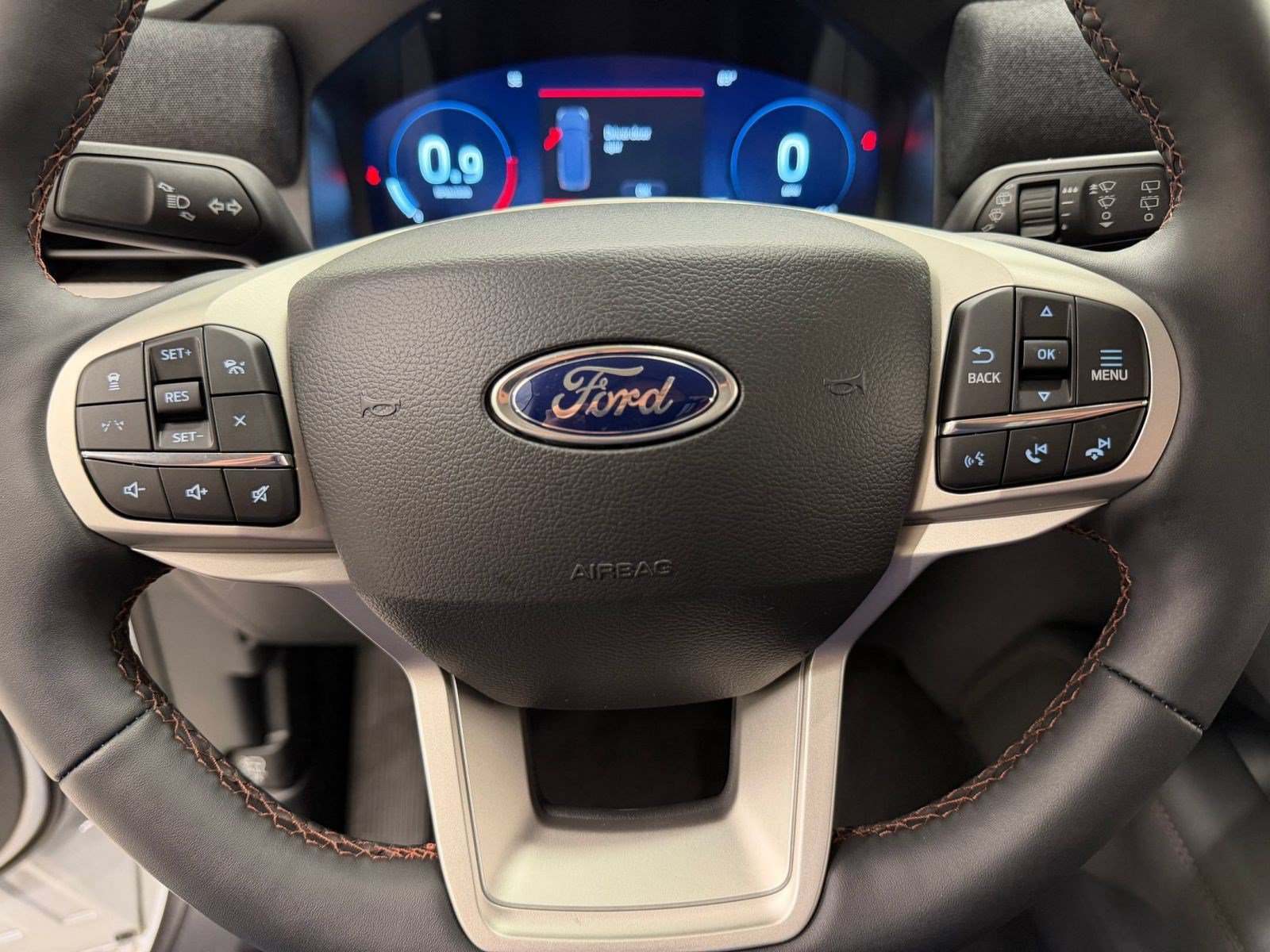 New 2026 Ford Explorer Active w/ Active Comfort Package AWD/4WD image 9