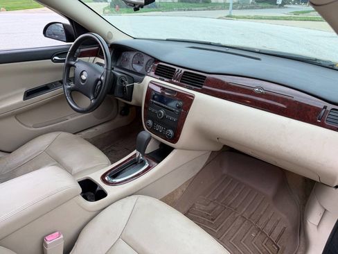 Used 2009 Chevrolet Impala LT w/ Luxury Edition Package image 7