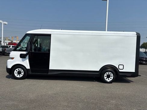 Used 2023 Chevrolet Brightdrop 600 w/ Active Safety Package 2 AWD/4WD image 2