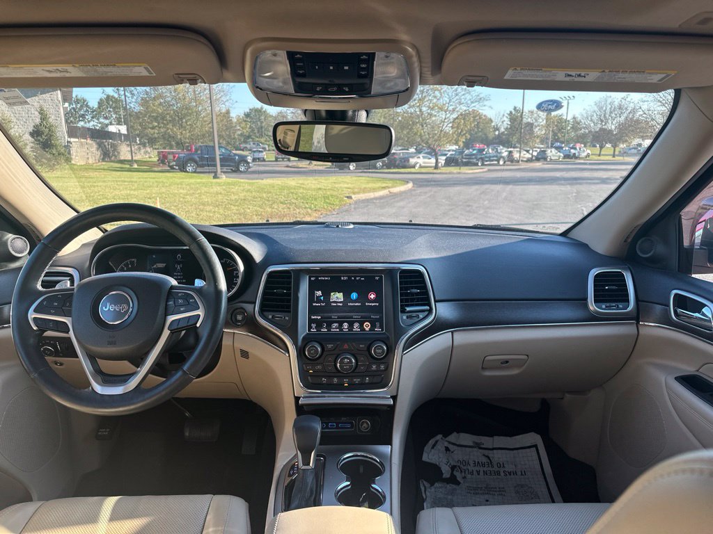 Used 2017 Jeep Grand Cherokee Limited w/ Luxury Group II AWD/4WD image 11