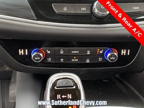 Used 2021 Buick Enclave Premium image 30