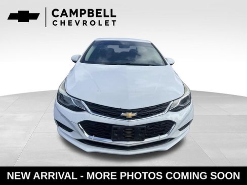 Used 2018 Chevrolet Cruze LT FWD image 9