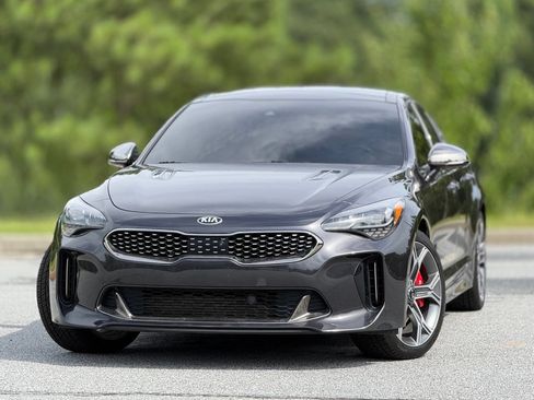 Used 2019 Kia Stinger GT2 AWD/4WD image 2