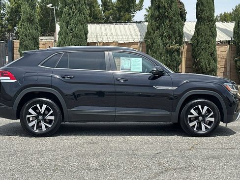 Used 2021 Volkswagen Atlas Cross Sport SE AWD/4WD image 3