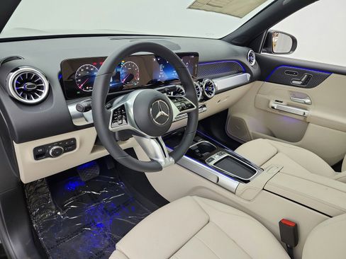 New 2026 Mercedes-Benz GLB 250 image 10