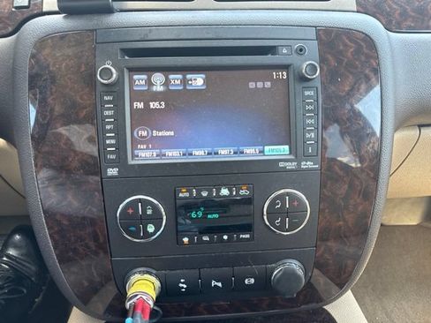 Used 2013 GMC Sierra 3500 Denali AWD/4WD image 8