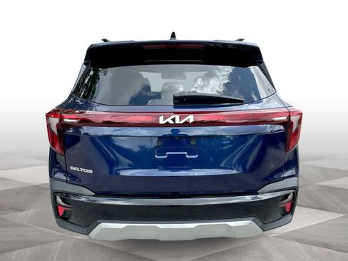 Used 2024 Kia Seltos EX FWD image 7