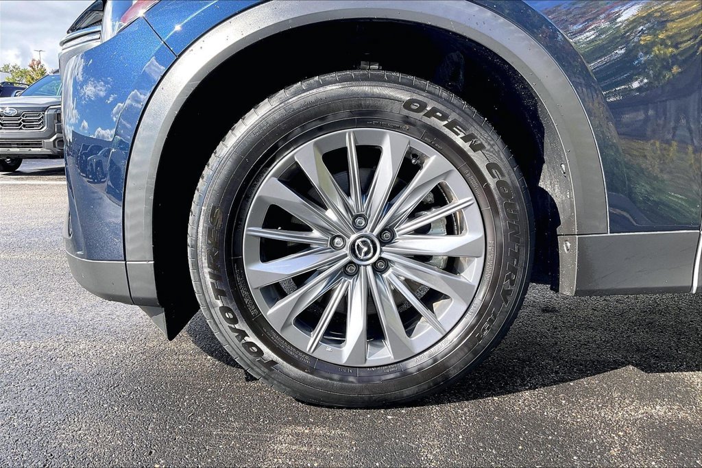 Used 2024 MAZDA CX-90 Plug-In Hybrid w/ Preferred AWD/4WD image 9