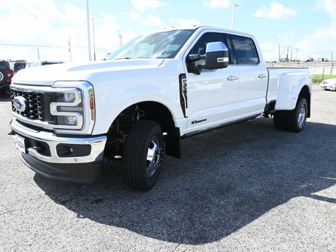 New 2026 Ford F350 Lariat w/ Lariat Premium Package AWD/4WD image 8