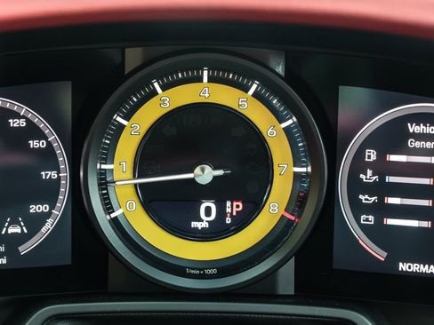 Used 2024 Porsche 911 Carrera w/ Premium Package image 33