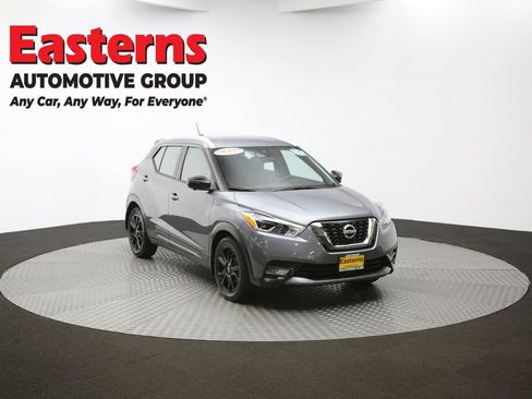 Used 2020 Nissan Kicks SR FWD image 47