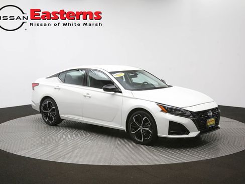 Used 2025 Nissan Altima 2.5 SR FWD image 47