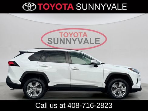 Used 2024 Toyota RAV4 XLE FWD image 9