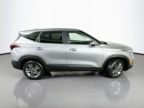 Used 2021 Kia Seltos LX AWD/4WD image 8