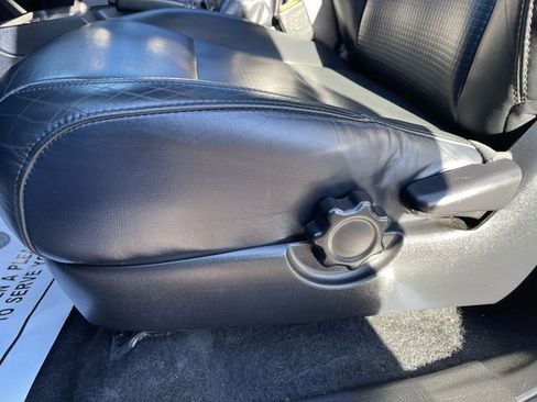 Used 2019 Toyota Tacoma TRD Sport AWD/4WD image 13