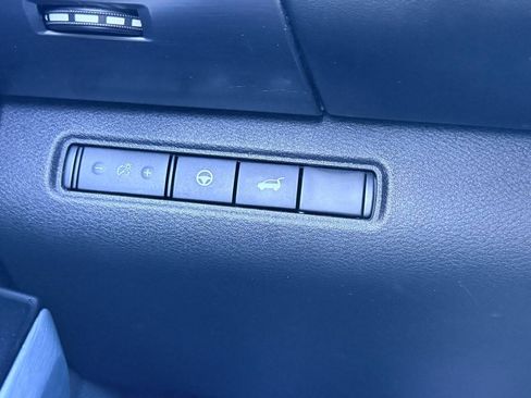 Used 2022 Nissan Pathfinder SL w/ SL Black Package AWD/4WD image 40