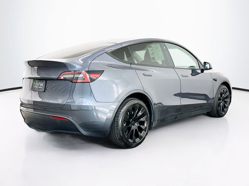Used 2022 Tesla Model Y Long Range AWD/4WD image 9