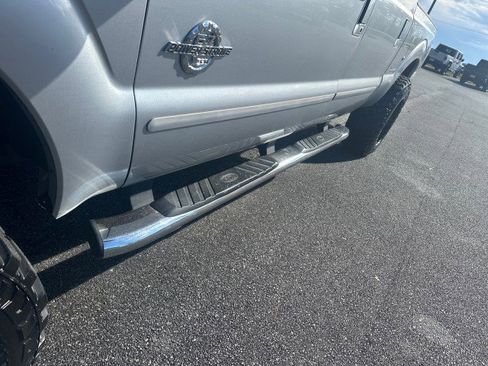 Used 2011 Ford F250 Lariat w/ FX4 Off Road Pkg image 9