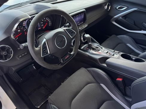 Used 2021 Chevrolet Camaro SS image 15