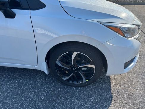 New 2025 Nissan Versa SR w/ Trunk Package image 25