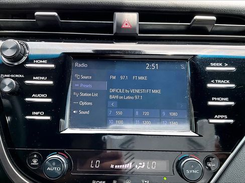 Used 2018 Toyota Camry XSE FWD image 31