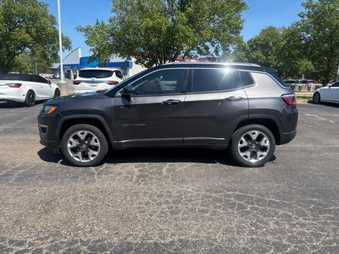 Used 2019 Jeep Compass Limited AWD/4WD image 5