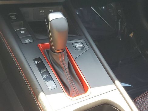 Certified 2025 Nissan Kicks SR FWD image 26