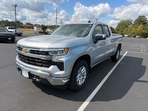Used 2022 Chevrolet Silverado 1500 LT image 3
