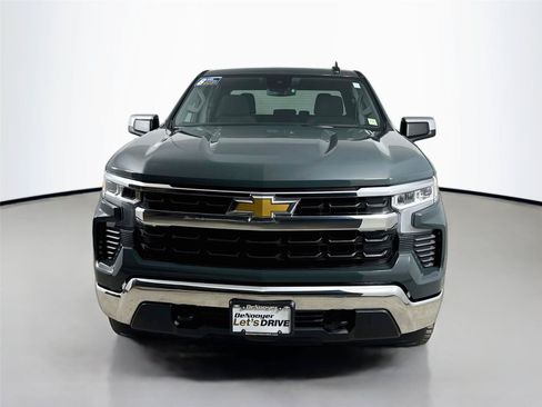Used 2025 Chevrolet Silverado 1500 LT AWD/4WD image 4