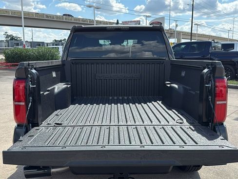 New 2025 Toyota Tacoma SR5 image 7