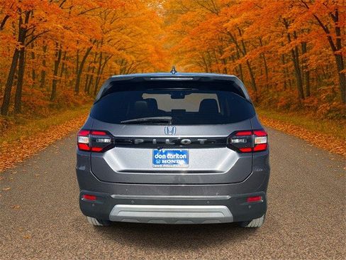 Certified 2025 Honda Pilot EX-L image 5