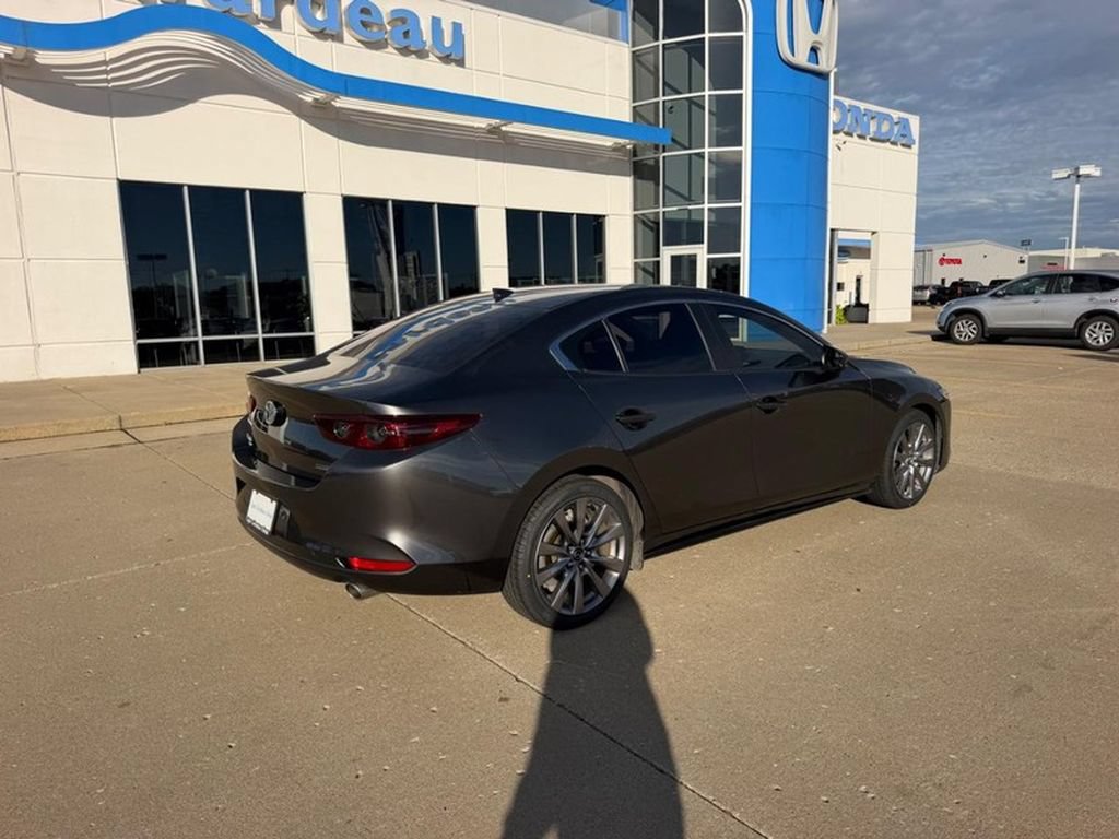 Used 2019 MAZDA MAZDA3 AWD Sedan w/ Preferred Package image 2