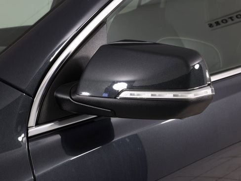 Used 2023 GMC Acadia Denali w/ Denali Technology Package image 54