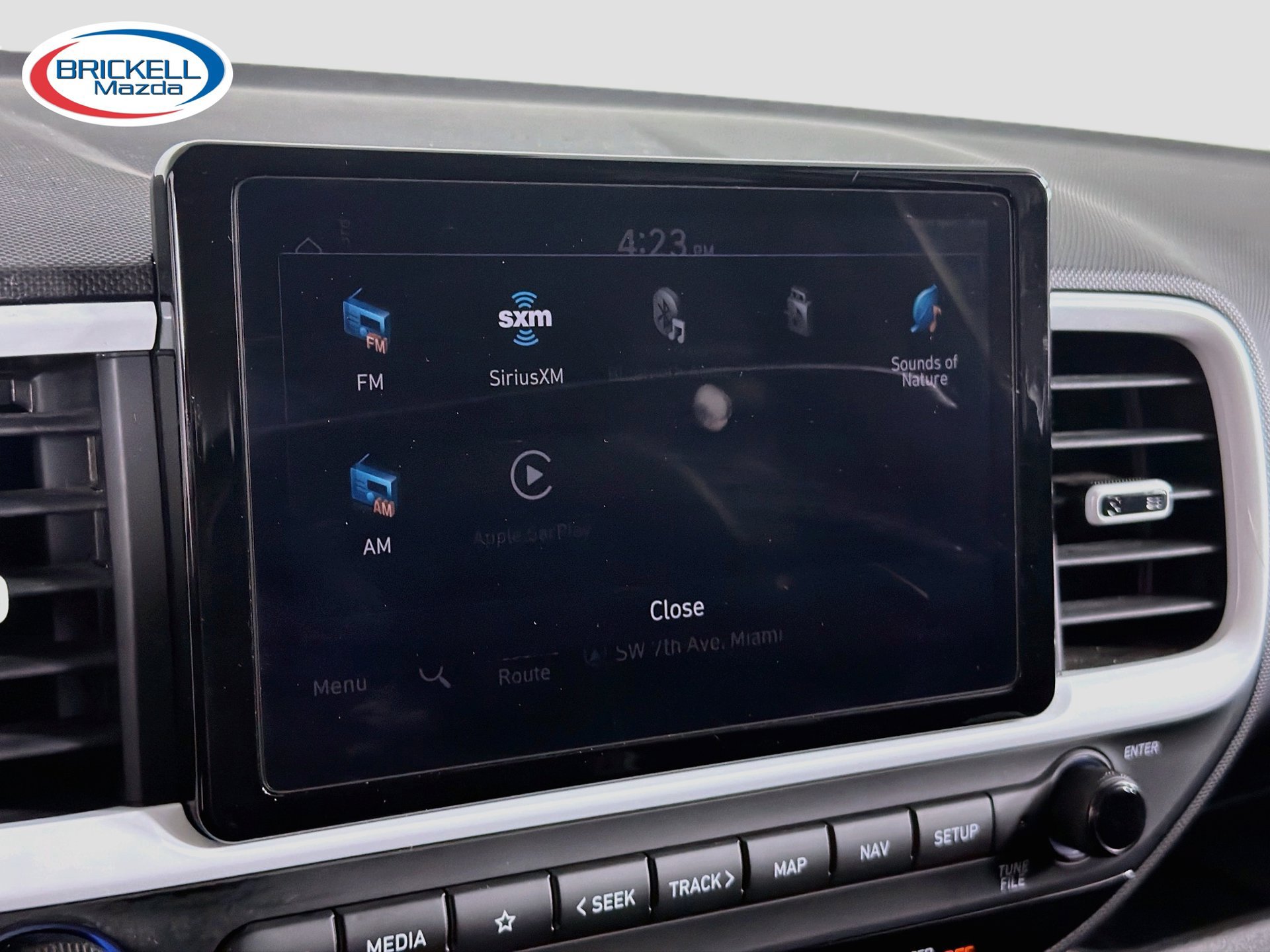 Used 2024 Hyundai Venue Limited FWD image 28