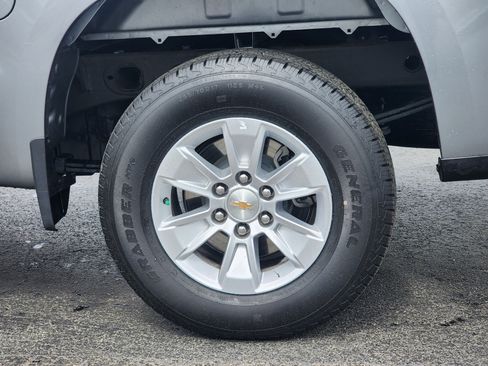 Used 2025 Chevrolet Silverado 1500 LT image 10