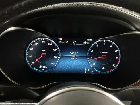 Used 2023 Mercedes-Benz GLC 300 4MATIC Coupe image 12