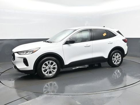 Used 2024 Ford Escape Active image 2