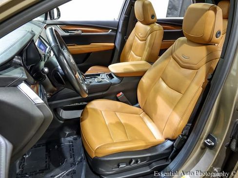 Certified 2023 Cadillac XT5 Premium Luxury FWD image 10
