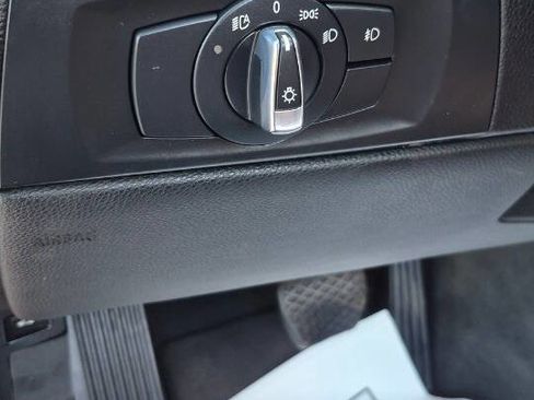 Used 2009 BMW 328i Convertible image 34