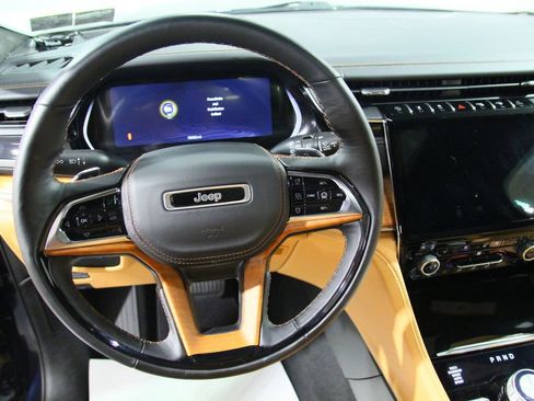 Used 2024 Jeep Grand Cherokee Summit AWD/4WD image 19