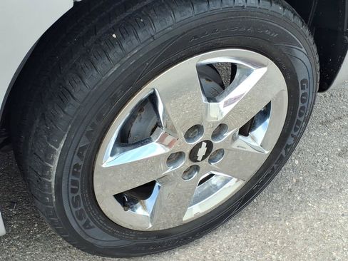 Used 2011 Chevrolet HHR LT FWD image 10