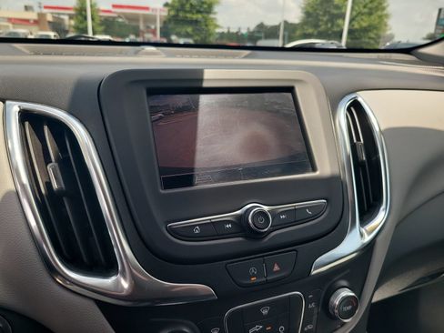 Used 2022 Chevrolet Equinox LT FWD image 21