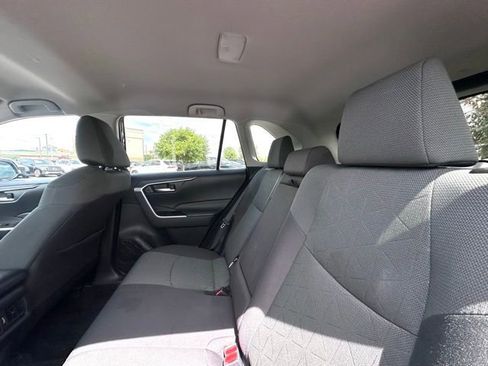 Used 2023 Toyota RAV4 XLE AWD/4WD image 31