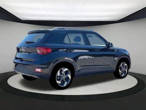 New 2026 Hyundai Venue SEL image 8