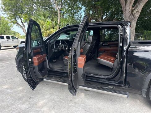 Used 2024 GMC Sierra 1500 Denali Ultimate AWD/4WD image 11