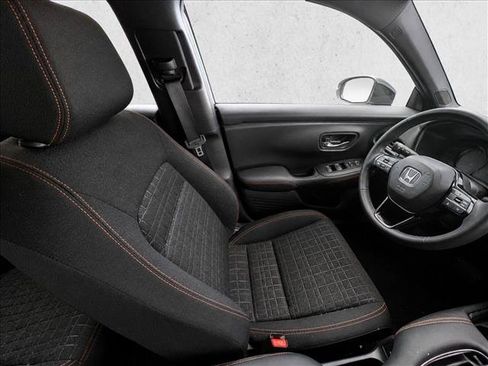 Used 2025 Honda HR-V Sport image 15